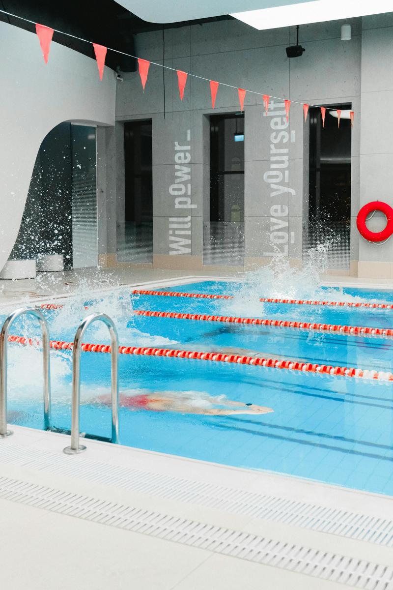 indoor swimming-1679177a875648ac8edbe5ae9822d9e8.jpg indoor swimming