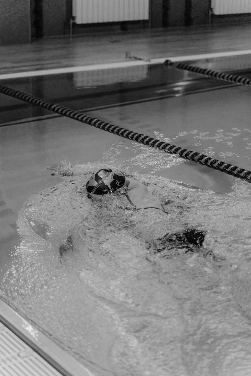 indoor swimming-1679177a875648ac8edbe5ae9822d9e8.jpg indoor swimming